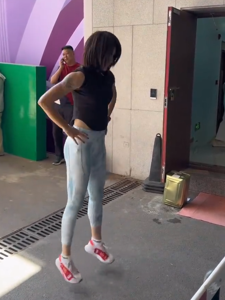 画着精致的 画着精致的